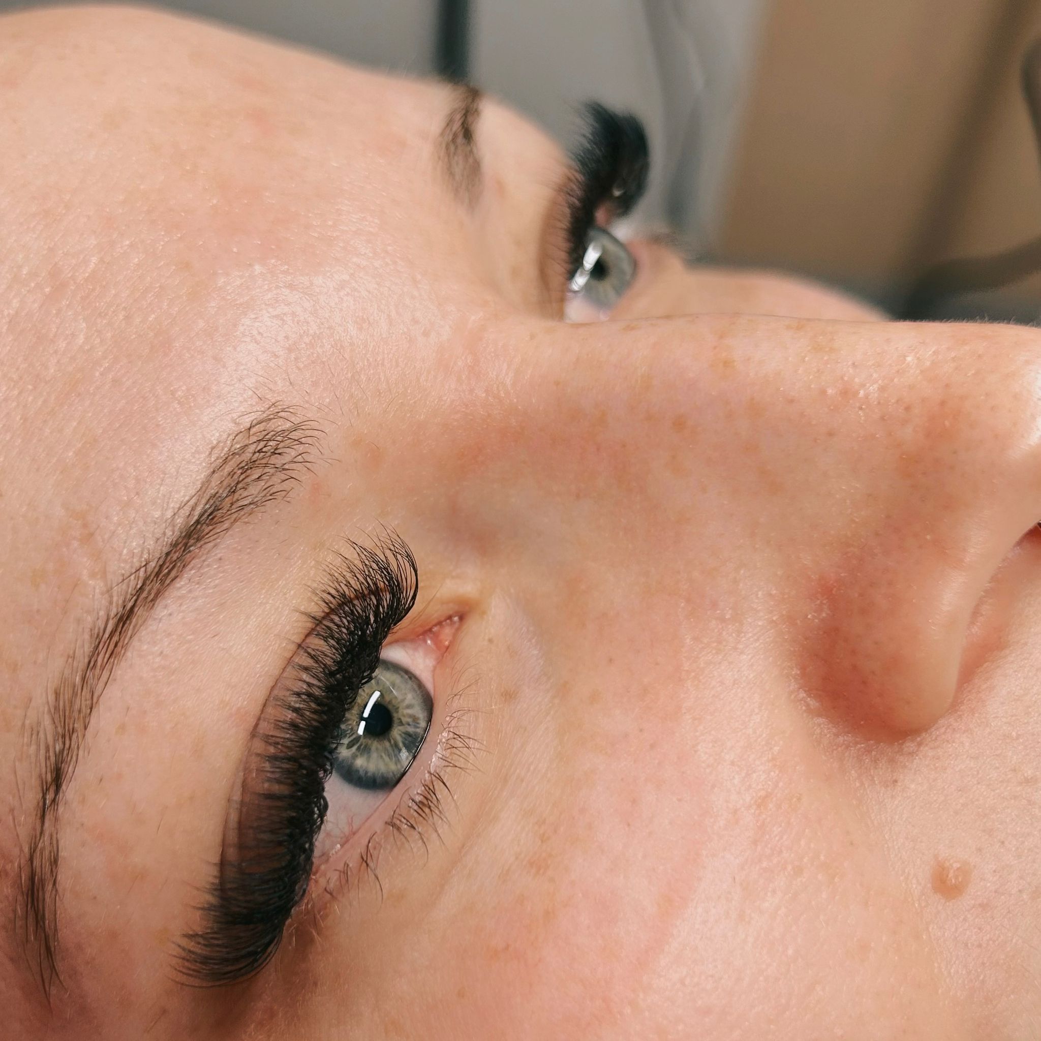 Wimpernverlängerung bei SL Cosmetics